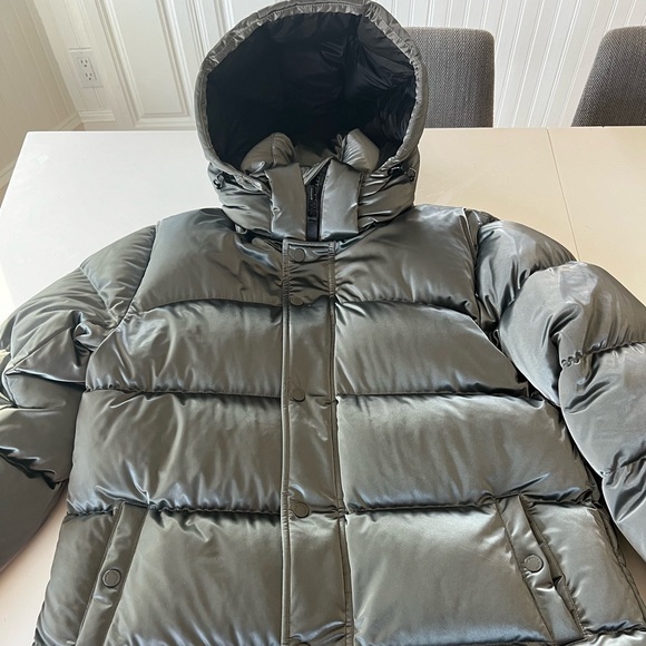 Aritzia Jackets & Blazers - Super Puff Liquid Shine